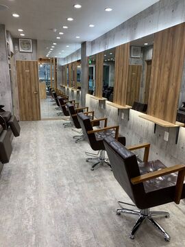 【近鉄郡山駅】実践的に入客をして、2年以内の早期デビューしたい方は必見！スタイリストになった時にはどんどん稼げちゃいます！「hair salon memento（ヘアサロンメメント）」からアシスタント（美容師）の求人☆★