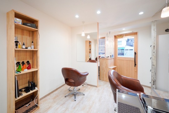 【福島】≪指名50～60％／フリー50～55％還元≫≪マンツーマン施術≫≪最低保障給あり≫≪週2日、1日4時間から相談可能≫≪土日休み連休OK≫≪面貸しOK≫髪質改善、デザインカラー特化のプライベートサロン！高い技術だけじゃなく、可愛い内装も人気の秘訣！「CHULU 福島（チュルフクシマ）」からスタイリスト（美容師）の求人☆★