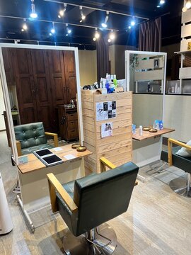 【上小田井】◆社会保険完備・土日休み可能・4週8休制◆希望にあった時間帯で勤務できるので、子育て中の方やライフスタイルに合った働き方をしたい方にもピッタリ！スタイリストオンリーサロンのため、完全マンツーマンでお客様と関われる「coco-terrasse（ココテラス）」からスタイリスト（美容師）の求人★☆