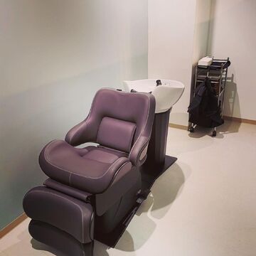 【高石駅】≪月8、9日休≫≪社会保険完備≫≪駅から徒歩1分≫≪デビューまでが早い≫≪営業時間内のレッスン≫地域密着でアットホームなuni hair salon（ユニヘアーサロン）よりスタイリスト（美容師）の求人☆★