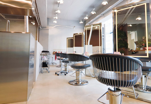 【瓦町】≪社会保険完備≫≪完全週休2日制≫≪入客チャンスあり≫≪SNS手当あり≫デザインカラーやエクステが得意なサロン「beyond the scene（ビヨンドザセン）」からスタイリスト（美容師）の求人☆★☆