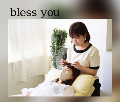 【四ツ橋】≪月給26万円～≫≪完全週休2日or月8日休みから選択できる≫≪日曜休み月2回可能≫≪早番は19時まで≫≪社会保険完備≫清潔感のあるホワイトインテリアが可愛い都会のアットホームサロン！人間関係も良好の温かい雰囲気に包まれた「bless you（ブレスユー）」からアイリスト（アイデザイナー・まつ毛エクステ）の求人★☆★