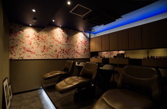 【元町】≪社保完備≫≪完全週休2日≫≪産休育休実績あり≫≪毎月平均30～50名以上の新規のお客様に入客可能≫≪入社後すぐに有給あり≫≪フレックス制度あり≫≪スタイリストデビュー1年後で指名売上100万円超え多数！≫≪年収1000万円スタイリスト在籍≫神戸唯一のノンダメージサロン「hair＆fashion shiomi H（ヘアーアンドファッションシオミエイチ）」からスタイリスト（美容師）の求人☆★