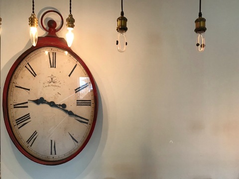 【大泉】◆社会保険完備・日曜定休あり・土日休み可能・17時半営業終了◆営業時間内レッスン可能！効率よくスタイリストデビューを目指せます！ダブルカラーやハイトーン、インナーカラーなどのカラーに強いサロン「ange cachette×Cherim boat（アンジュカシェットシェリムボート）」からアシスタント（美容師）の求人☆★