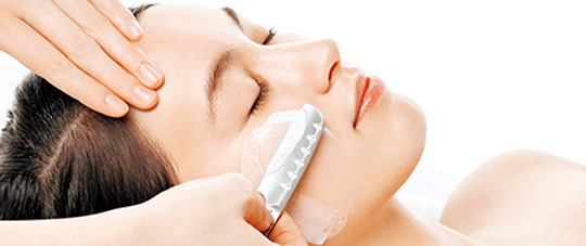 【横浜駅】《実働8ｈ☆充実の福利厚生☆月8日休み》研修制度が充実しており、未経験者でも安心して働けます♪大手ならではの抜群の待遇を用意◎理容師資格を活かして女性専用シェービングサロンで働いてみませんか “fini 横浜タカシマヤ ビューティギャラリー店（フィニ ヨコハマタカシマヤビューティギャラリーテン）”から理容師（シェービング）の求人☆☆