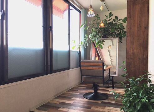 【板宿】≪月給26万円～≫≪時給1300円～≫≪予約がなければ17時退勤できる！≫≪完全週休2日≫≪年末年始5連休≫≪土日休みOK≫≪産休育休制度あり≫≪社会保険完備≫朝礼、終礼、ミーティングなどは基本無く、無駄な拘束なし！働きやすさ抜群！地域密着でアットホームなサロン「dope hair（ドープヘアー）」からスタイリスト（美容師）の求人☆★