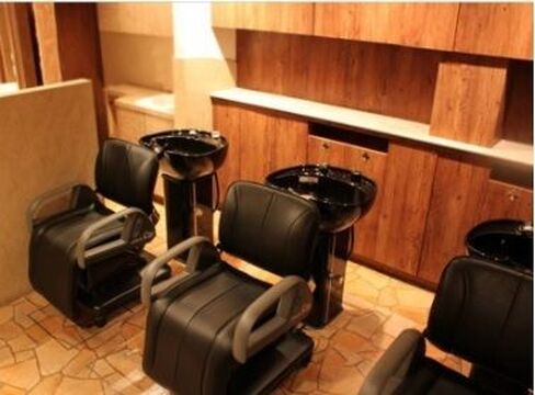 【井荻】≪社会保険完備≫≪月7,8日休み！≫働きやすい環境が整ったアットホームサロン！空いた時間のレッスンなど！効率よく学んでもらえますよ！“Souryu 井荻店（ソウリュウイオギテン）”からアシスタント（美容師）の求人☆★