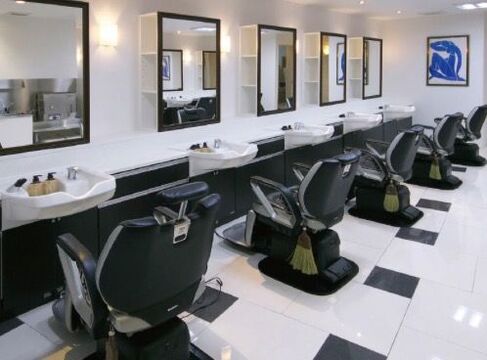 【桃谷】≪19時終わり≫≪月収40万円以上可能≫ベテランさん大歓迎！しっかり稼げる！終わる時間も早く、安心して働いていけますね！地域密着の理容室、「PAPAS 桃谷店（パパスモモダニテン）」から理容師（理容室）の求人★☆