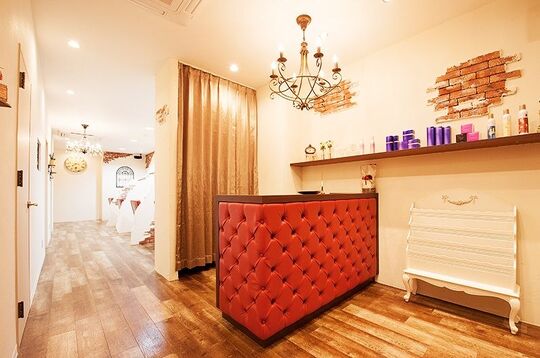 【今宿駅】≪社会保険完備・月休8～10日≫安心の福利厚生が充実！スタッフみんなで協力しながら楽しくお仕事しましょう！幅広い年代のお客様へ癒しの空間をご提供するアットホームサロン「Lutella（ルテラ）」からアシスタント（美容師）の求人☆★☆