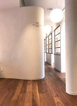 【北浜】≪社会保険完備＆月8日以上休み≫教育システムがバッチリ！充実の教育システムが魅力的！軟水を使っていくので、お客様の髪にも美容師さんの肌にも優しいサロン「el zafiro 北浜店（エルサフィロキタハマテン）」からアシスタント（美容師）の求人☆★