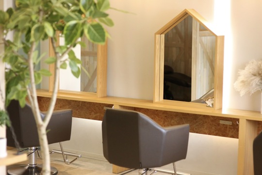 【北花田】≪自由出勤≫≪17時までの時短勤務OK≫≪単価9000円以上≫スタッフ同士の仲が良くアットホームな雰囲気が魅力的なサロン！一緒に働きたい方大募集です！「Likoa（リコア）」からスタイリスト（美容師）の求人☆★☆