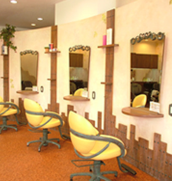 【光善寺】◇◆社会保険完備◆◇髪の毛だけではなく、トータルでお客様を美しく・かっこよくしていきます！カウンセリングからしっかりとし、焦らず時間をかけて施術!お子様からご年配の方まで、幅広く愛され続けているんですよ「C・Vie（セヴィ）」からアシスタント（美容師）の求人☆★☆