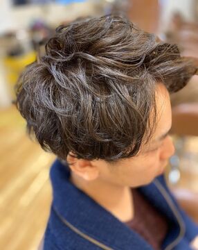 【羽犬塚】小規模×少人数！！サロンワーク中心でお客様と関わります！！個人・店舗の売上で歩合がつくヘアサロン「hair cut twinkle（ヘアカットツインクル）」からスタイリスト（美容師）の求人☆★