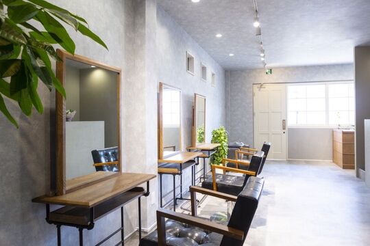 【大濠公園駅】≪入社3か月間は最低保証給25万円あり≫業務委託勤務が未経験の方でも安心してお仕事できる環境です！！入社時は優先して入客チャンスがあるのもオススメのひとつ！！ナチュラルテイストなスタイルが人気の業務委託ヘアサロン「Fino（フィノ）」からスタイリスト（美容師）の求人☆★