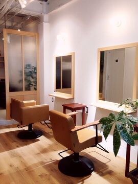 【近鉄八尾】≪月8日休み＆月給18万円スタート≫≪社会保険完備≫平均退社は19時台！個人のペースに合わせて指導していただけるプライベートサロン「haco（ハコ）」からアシスタント（美容師）の求人☆☆