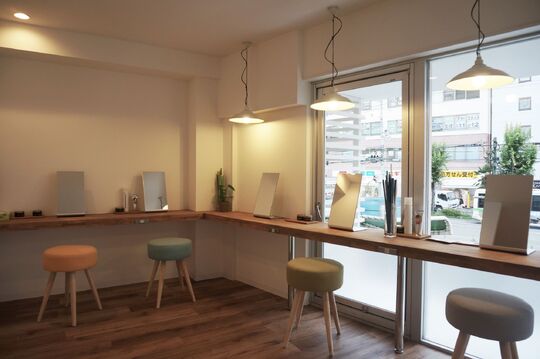 【千鳥橋】ママさん活躍中！自分のライフスタイルにあわせた勤務が可能!!休みや勤務時間などはしっかり相談させて頂きます!!カットメニューが無いのブランクがある方も安心！カラー専門店「HAIR COLOR CAFE千鳥橋店（ヘアーカラーカフェチドリバシテン）」からカラーリスト（美容師）の求人☆☆