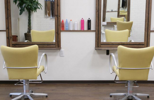 【山科】≪3ヶ月に1度ボーナスあり≫店舗展開するファミリー層に人気のヘアサロン！少人数制で地域密着&楽しくノビノビ働ける環境！独立支援あり！hairs BERRY 竹鼻店（ヘアーズベリータケハナテン）からスタイリスト（美容師）の求人★☆