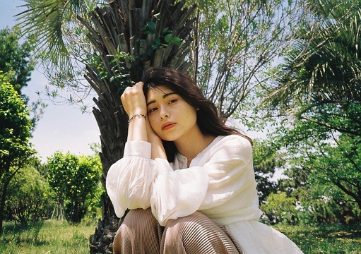 【門戸厄神】≪社会保険完備≫≪住宅手当あり≫より実践的に学びたい方にはピッタリの環境！技術も接客もワンランク上のスタイリストを目指しましょう！着付け・メイク・まつげパーマなども取り扱うサロン「aimer（エメ）」からアシスタント（美容師）の求人☆★☆