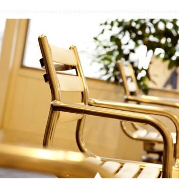 【学園前】≪平均20時退社♪≫≪入客チャンスあり！≫地域のお客様から絶対的支持のあるサロン！幅広い知識や経験を習得可能!!地域密着型のアットホームサロン♪「hair make ize（ヘアメイクアイズ）」からスタイリスト（美容師）の求人★☆