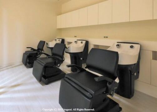 【精華町】≪社会保険あり≫遅くなることもほとんどナシ☆働きやすさ抜群！！笑顔いっぱいのアットホームなお店にします☆地域密着型サロン「IROGAMI（イロガミ）」から、スタイリスト（美容師）の求人☆☆