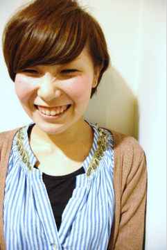 【旧居留地・大丸前】圧倒的な離職率の低さ！！入客チャンス有り♪スタッフ仲が抜群にいい環境で楽しく働きませんか 都心のオシャレサロン¨one by one（ワン バイ ワン）¨からスタイリスト（美容師）の求人☆☆