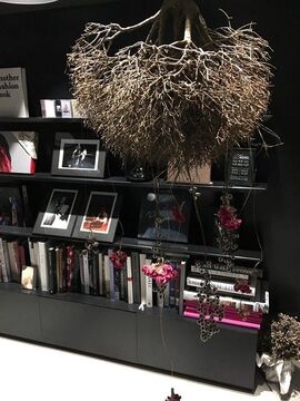 【堀江】≪社会保険完備≫≪ハイレベルなデザインカラーが学べる≫≪プライベートも充実≫モードなヘアーやデザインカラーが多く、ファッションを生かすヘアーが人気！デザイン性の高い技術とセンスを磨くことができます☆V:olta（ヴォルタ）からアシスタント（美容師）の求人☆★