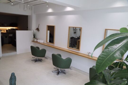 【本多聞】≪ライフスタイルに合わせて勤務可能≫≪賞与あり≫≪パート勤務も相談可能！≫お客様としっかり関われる環境です！小規模なアットホームサロン「soil（ソイル）」からスタイリスト（美容師）の求人☆★☆