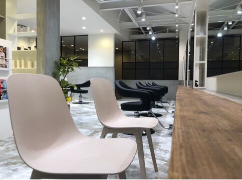 【耳成】≪有給休暇あり＆社会保険完備≫イチからスタートの方でも2年でのデビューを目指しています！！丁寧なカウンセリングやヘッドスパが評判のサロン「MoDa（モダ）」からアシスタント（美容師）の求人☆★☆