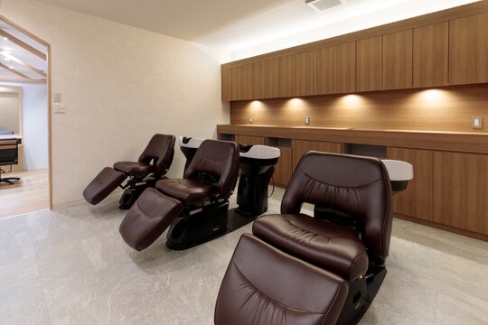 【惣利】≪完全週休二日制・社会保険完備・平均退勤時間18時≫地域密着型のアットホームヘアサロン！スタッフさん思いのオーナーさんと一緒にサロンをつくりませんか ？「1LDK Hair Room カミノキモチ（ワンエルディーケーヘアルームカミノキモチ）」からスタイリスト（美容師）の求人☆★