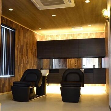 【横手】≪平均退勤時間18時・入客チャンスあり・完全週休二日制≫再現性の高いカット技術が自慢！豊富な知識でお客様の満足度を高める技術があるヘアサロン「hair salon ist（ヘアサロンイスト）」からスタイリスト（美容師）の求人☆★