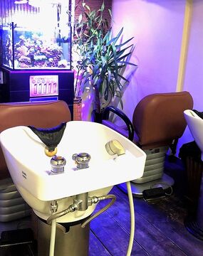 【中崎町】≪社会保険完備≫髪質改善特化型サロン。高単価なので、少ない人数で売上をしっかり立てていける環境！大人の女性の為の安全、安心のサロン「RE@L（リアル）」からスタイリスト（美容師）の求人☆☆