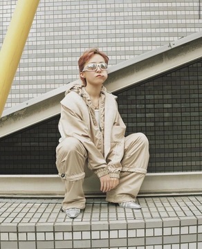 【新長田】≪完全週休2日制or完全週休3日制≫≪社会保険完備≫≪有給消化率90％以上≫某有名雑誌へ掲載実績あり！勤務年数に応じて有給休暇付与！一人一人のお客様にしっかり関わっていける環境です！地域密着のアットホームサロン「CLUTCH（クラッチ）」からスタイリスト（美容師）の求人☆★☆