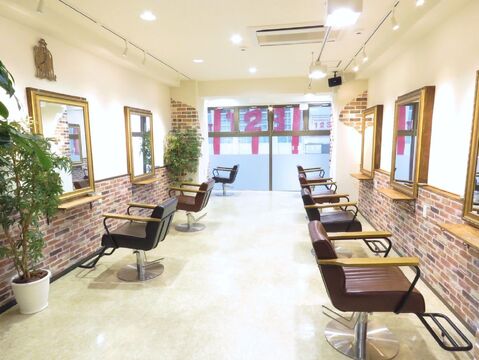 【辛島町駅】≪離職率5％以下・平均月収40万円～・最低保障給あり・20代のお客様が多い・入客チャンスあり・業務委託or正社員の選択OK・インボイス対策済≫平均売上月100万以上のスタッフも在籍！土日祝のお休みも相談可能なので働きやすさバッチリ！！自分の時間を大切にできて長くお仕事できるヘアサロン「TIGRE for hair（ティグルフォーヘアー）」からスタイリスト（美容師）の求人☆★☆