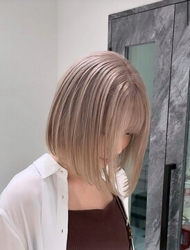 【喜連瓜破】≪未経験・通信生・新卒生歓迎≫≪社会保険完備≫≪最短1年でスタイリストデビュー可能≫≪ウィッグ代半額負担≫≪独立支援あり≫カラー特化型サロン！ハイトーンなどのデザインカラーが人気！充実した教育体制でしっかり学び、成長したい方必見！「ATE by luis 喜連瓜破（アテバイルイスキレウリワリ）」からアシスタント（美容師）の求人★☆