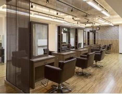 【松戸駅】◇◆日曜休みあり・月8日休み・産休育休制度あり・社会保険完備・入客チャンス◎◆◇月給25.5万円スタートと好待遇！！サロンワーク以外の活動も盛んで、美容師としての職業を全力で楽しめます♪“Hair & Make TRUTH 松戸店（ヘアーアンドメイクトゥルースマツドテン）からスタイリスト（美容師）の求人★☆