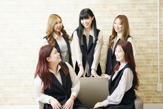 【布施】≪店長候補の募集≫≪週休2日≫≪19時迄の営業≫≪土日休みOK≪休憩1時間あり≫≪正社員、パート働き方を選べる≫≪駅から徒歩45秒≫できない技術を学べる環境あり！これからキャリアアップをはかりたい方必見！サロン環境◎地域密着型のトータルビューティーサロン！「I.NAILS 布施店（アイネイルズフセテン）」からネイリスト（ネイル）の求人☆★☆