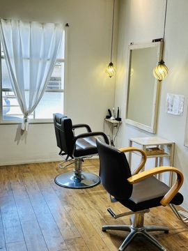 【富雄】≪パートの方も店販手当あり≫≪社会保険完備≫≪有給休暇あり≫30,40代のスタッフ大活躍！支えあいの精神で働きやすさ抜群！「morio feliarte（モリオフェリアルテ）」からスタイリスト（美容師）の求人☆★