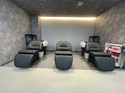 【近鉄奈良駅】≪月8日休み&土日休みOK&有給休暇あり≫≪社会保険完備≫≪営業中レッスン＆早期デビュー≫デビュー後は入客チャンスが多い集客好調な人気ヘアサロン！「Rubiks 奈良（ルービックナラ）」からアシスタント（美容師）の求人☆★