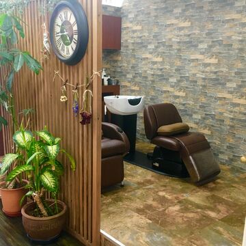 【博多南駅】★車通勤OK・早上がり制度あり・日曜日お休みアリ・社会保険完備・平均退勤時間19～20時・サロンワーク中心・ママさん歓迎！！お子様の急なお迎えなどもスタッフ全員でサポートします！お客様との距離が近いのでしっかり関わる事が出来ますよ、レッスンは営業中に行う地域密着型×少人数制サロン「maaju（マアジュ）」からアシスタント（美容師）の求人★☆★