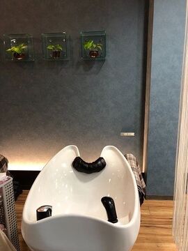 【弁天町】≪マンツーマン接客≫≪社会保険完備≫≪お休み選択制≫≪夏季冬季休暇あり≫≪有給休暇あり≫一人一人のお客様にしっかり関われる環境があります！頑張る大人女性のご褒美サロン「AVANTI（アバンティ）」からスタイリスト（美容師）の求人☆☆