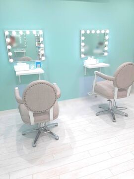 【心斎橋】未経験OK！！入社1年で総支給27万円以上の実績あり！！≪日祝定休≫≪週4日～相談OK≫≪指名料全額バック≫頑張った分だけお給料に反映！！働きやすさ抜群！！ヘアセットに興味がある方大歓迎！！是非あなたの最後のお店にしませんか？「DA Gold（ダ ゴールド）」からセットスタッフ（美容師）の求人★☆