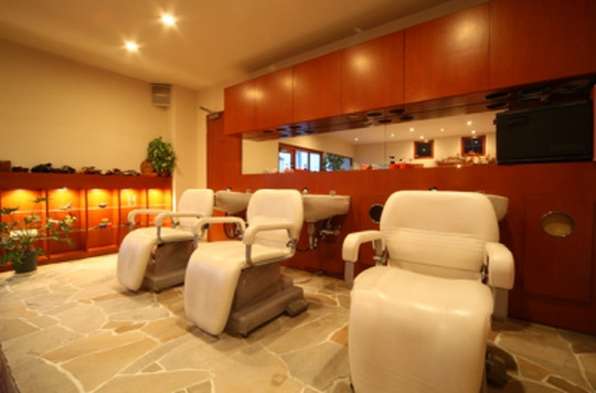 【学園前】◇◆完全週休2日制◆◇慰安旅行や運動会など、楽しいイベントもいっぱい♪個性を生かしながら、のびのびと働いていけるサロンoar 学園前店（オール ガクエンマエテン）からスタイリスト(美容師)の求人☆★