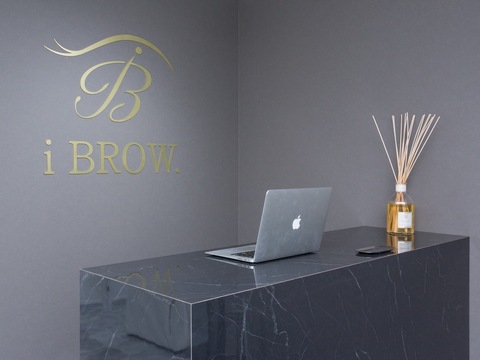 【岐阜駅】◆選べる雇用形態で自由出勤OK・完全自由シフト制・髪色＆ネイル自由◆未経験OK！柔軟に自分に合った働き方が出来ます！プライベートを大切に自分らしく働ける「iBROW.岐阜店（アイブロウドットギフテン）」からアイリスト（まつげパーマ・アイブロウ）の求人☆☆