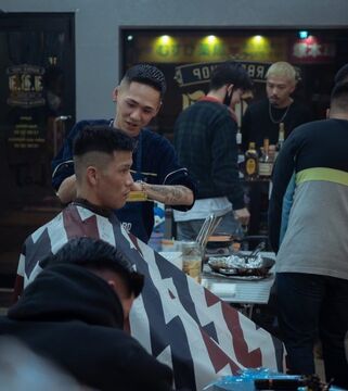 【御幣島】≪社会保険完備≫≪うまいフェード≫≪アフロやドレッドもあり≫メンズをかっこよくしたい、ストリートでごきげんなメンズ専門店で活躍したい！そんな方にオススメの「BARBERSHOP J.B.J（バーバーショップジェイビージェイ）」から理容師（理容室）の求人★☆