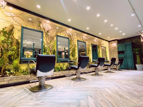 【新宿】最大月60万円保障あり！正社員と業務委託の働き方を選択でき、希望に合った働き方が可能です！インボイス会社負担など手厚い福利厚生も魅力の「Monan 新宿（モナンシンジュク）」からスタイリスト（美容師）の求人★☆