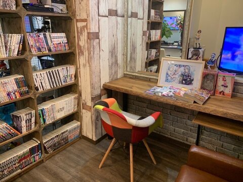 【アメ村】≪社会保険完備＆入客チャンスあり！≫アニメキャラクターになりたいお客様がたくさん集まります！ミナミで人気のカラー特化サロンの新ブランド「hair OFF-KAi!! OSAKA（ヘアーオフカイオオサカ）」からスタイリスト（美容師）の求人☆★☆