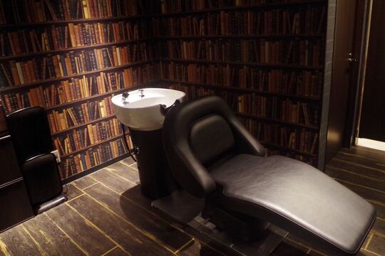 【下大利駅】≪第2日曜日お休みあり・入客チャンスあり≫将来独立を考えている方に最適な環境です！プライベートも充実し、カッコいいメンズスタイルを作るメンズヘアサロン「&D（アンドディ）」からスタイリスト（美容師）の求人★★