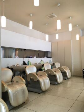 【堅下】≪社会保険完備＆月8日休み≫スタッフ同士の中が良く、楽しく働いていけます！地域の方々に人気のアットホームサロンです。「HAIR MODE 堅下店（ヘアーモードカタシモテン）」からアシスタント（美容師）の求人☆★☆