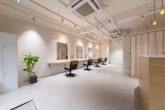 【蒲生四丁目】≪社会保険完備≫≪月8日休み≫≪日曜日休み月に2日OK≫≪月給24万円≫オシャレに敏感な20〜30代女性に支持されているサロン！福利厚生もしっかりしているので安心して働く事が可能です！「FASTENER（ファスナー）」からスタイリスト（美容師）の求人☆☆