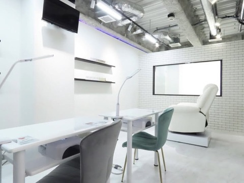 【渋谷】≪未経験・新卒生OK≫≪有給消化率100％≫≪メニュー専任も相談可能≫正社員・パート・業務委託から選択OK！トレンドに合わせたメニュー展開を行うため随時技術のアップデートができます！エクステ人気のアイラッシュサロン「WOL TOKYO（ウォルトウキョウ）」からアイリスト（まつげエクステ・まつげパーマ・アイブロウ）の求人☆☆